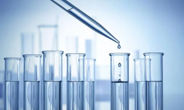 Trabalho técnico no laboratório Consta